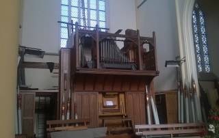 The partly dismantled organ