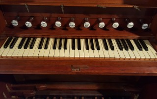 Keyboard and stops